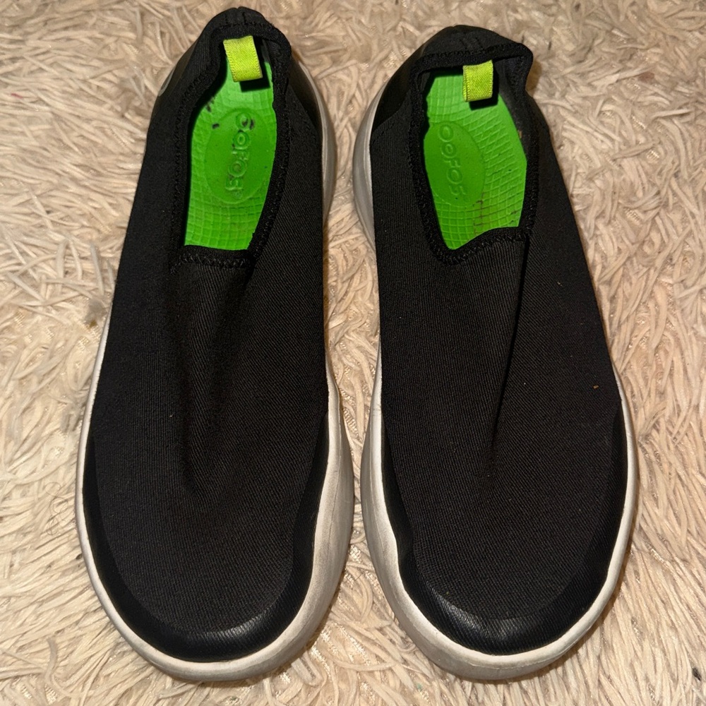 OOFOS OOmg EeZee Low Recovery Shoes - 7 - Picture 2 of 5